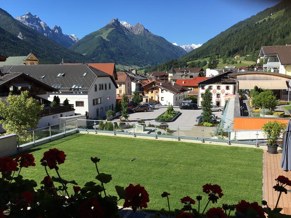 Aparthotel Kroesbacher Фулпмес Екстериор снимка