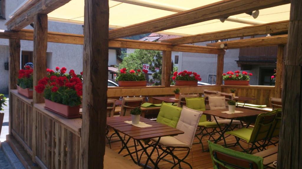 Aparthotel Kroesbacher Фулпмес Екстериор снимка