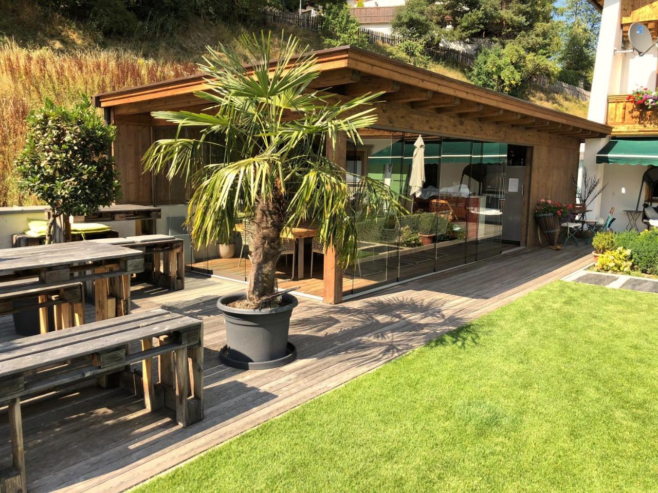 Aparthotel Kroesbacher Фулпмес Екстериор снимка